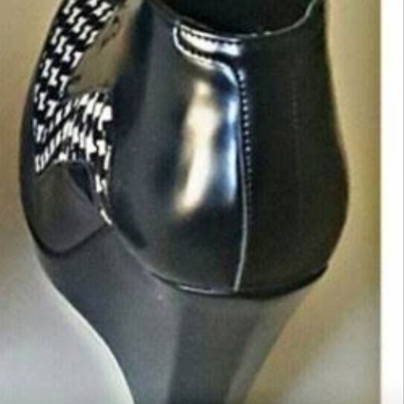 New booties Brand Andrea Size 9 - Picture 4 of 6